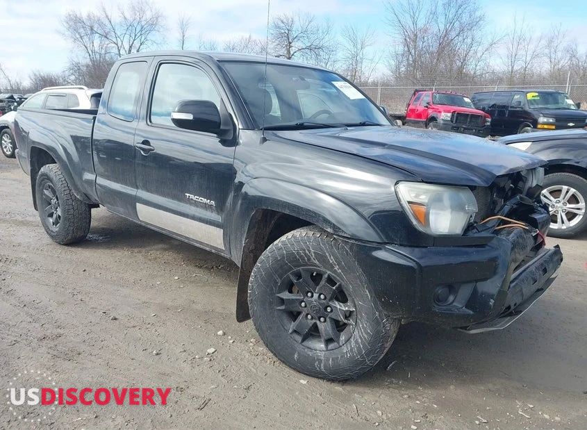 2014 Toyota Tacoma — Front End — aukcja IAAI wi - appleton - 1