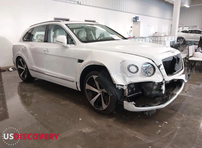 2020 Bentley Bentayga — Front End — aukcja IAAI mo - caseyville - 1