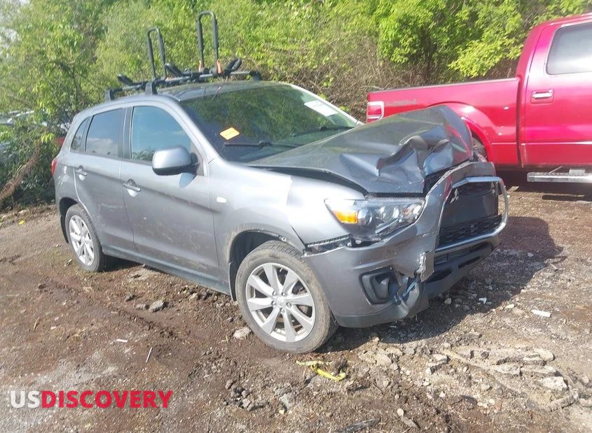 2015 Mitsubishi Outlander — Front End — aukcja IAAI terminal drive 7451 termnal dr. lorain, oh, 44053 440-960-1050 - 1