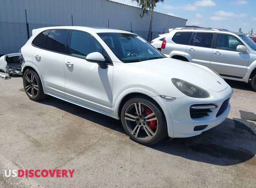 2013 Porsche Cayenne — Left Side — aukcja IAAI ca - san diego - 1