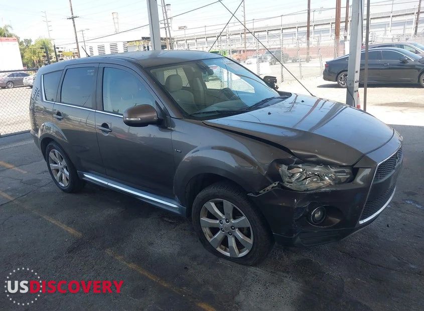 2011 Mitsubishi Outlander — Left Side — aukcja IAAI fontana off site (san bernardino) 13901 san bernardino ave fontana, ca, 92335 909-355-9400 - 1