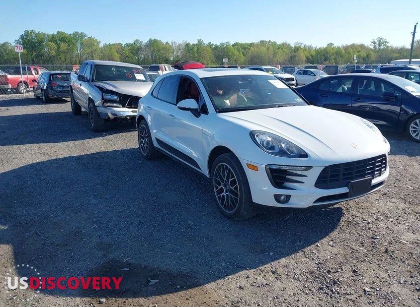 2017 Porsche Macan — Left Side — aukcja IAAI pa - elkton - 1