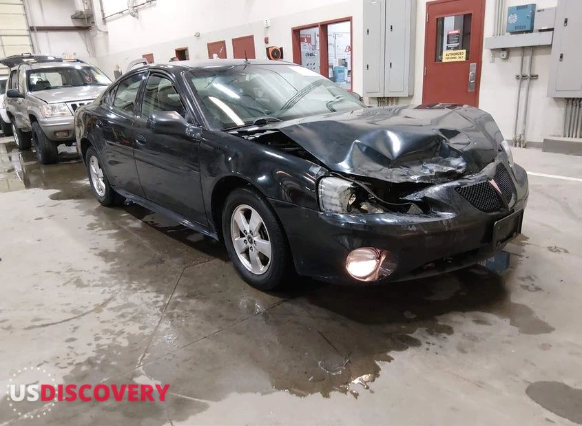 2005 Pontiac Grand Prix — Left Side — aukcja IAAI co - meridian - 1
